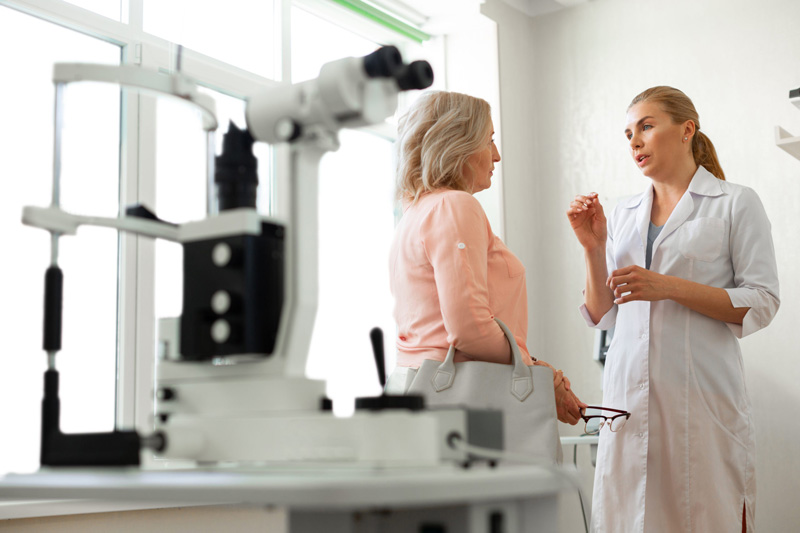 Elderly woman at her macular degeneration appointment